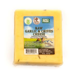 Raw Garlic & Chives Cheddar Cow Cheese | From 100% Grass Fed A2/A2 Milk | 8 oz